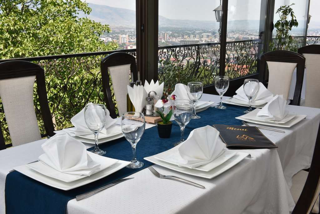 View Inn Boutique Hotel Скопье Ресторан фото